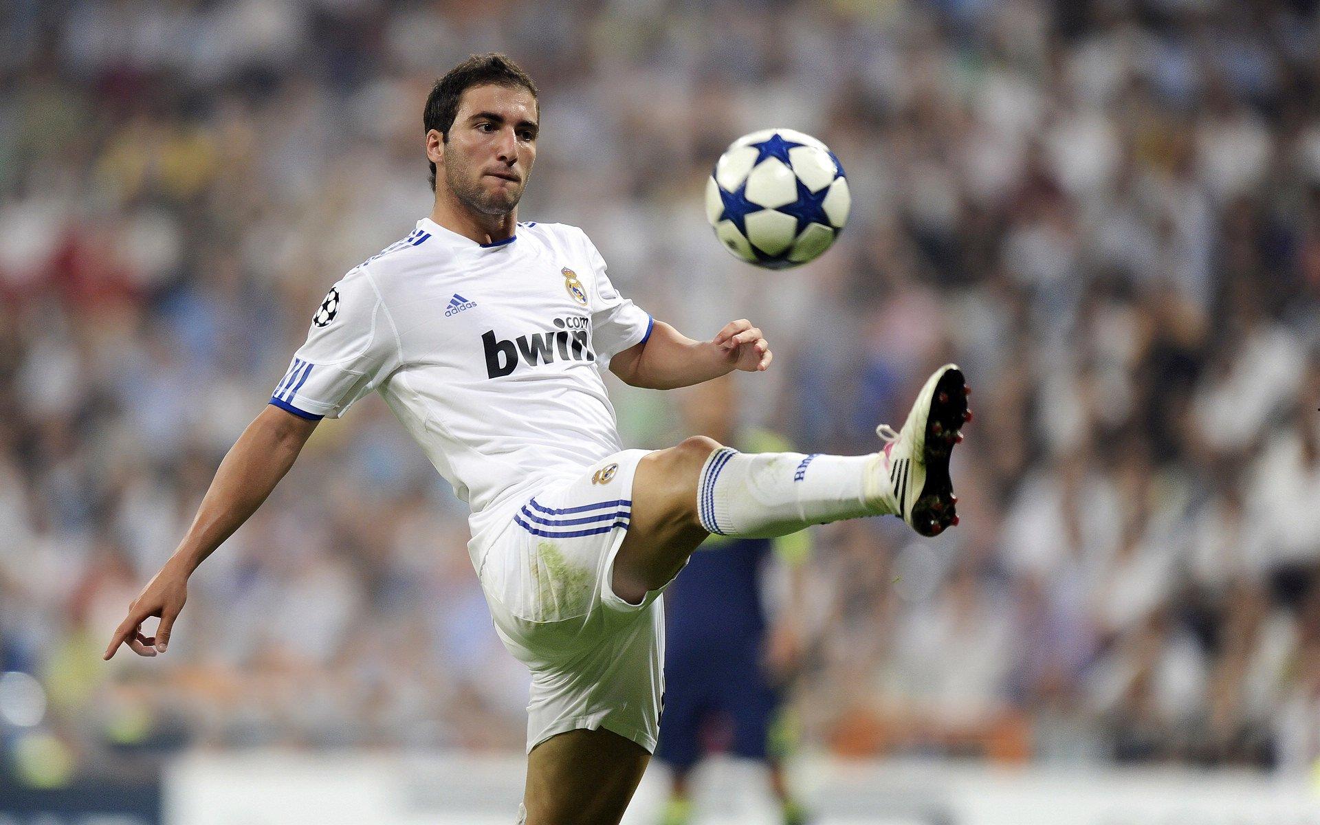 欧足联主席呼吁全球协作，新时代球员身心健康保护刻不容缓