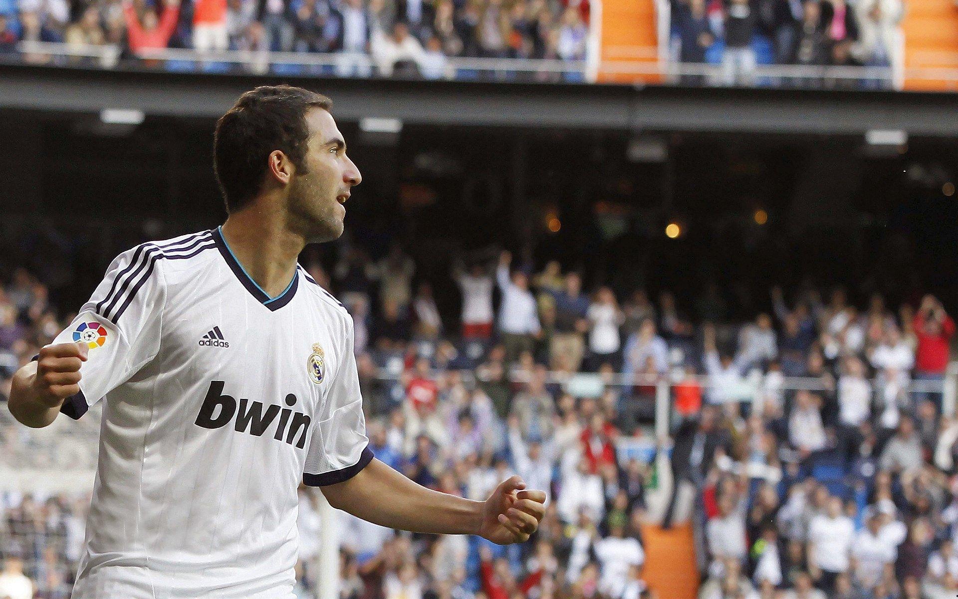 齐沃直面风暴，两连败引发更衣室动荡？主帅坦言足球总是如此