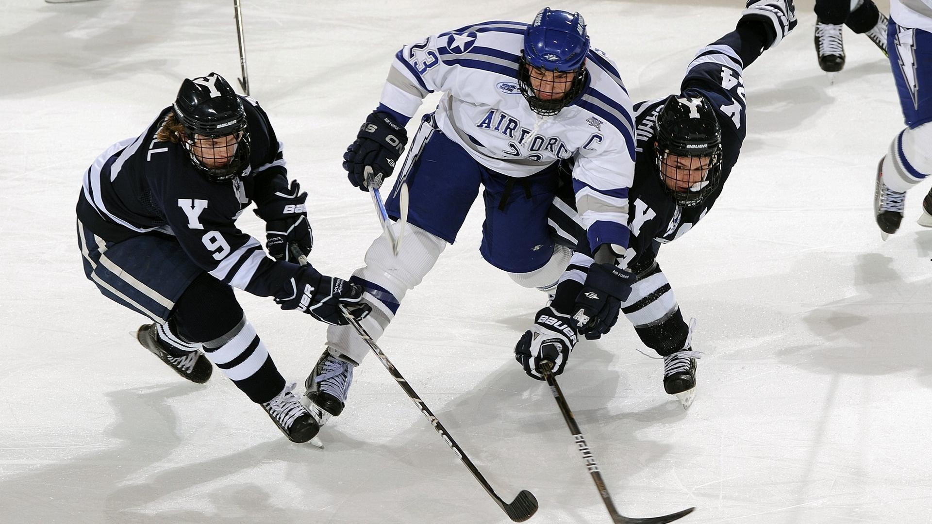 FIFA发布U17世界杯吉祥物米卢猫头鹰 致敬传奇教练传递智慧与希望